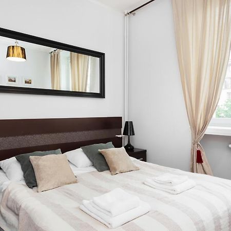 Stars Apartaments City Center By Noclegi Renters Varsóvia Exterior foto