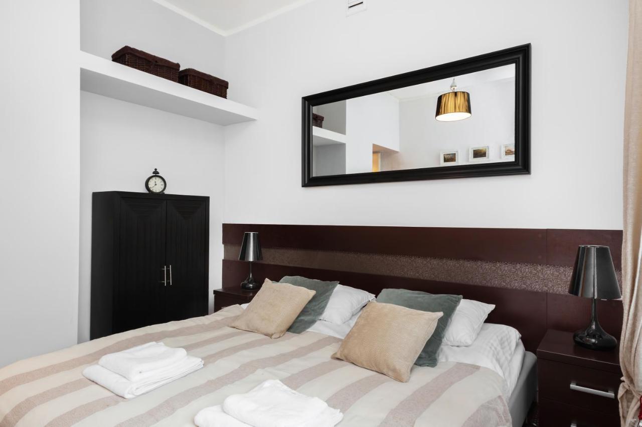 Stars Apartaments City Center By Noclegi Renters Varsóvia Exterior foto
